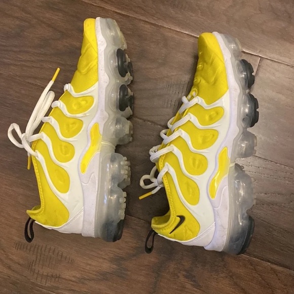 Nike Vapormax Yellow - Picture 4 of 5